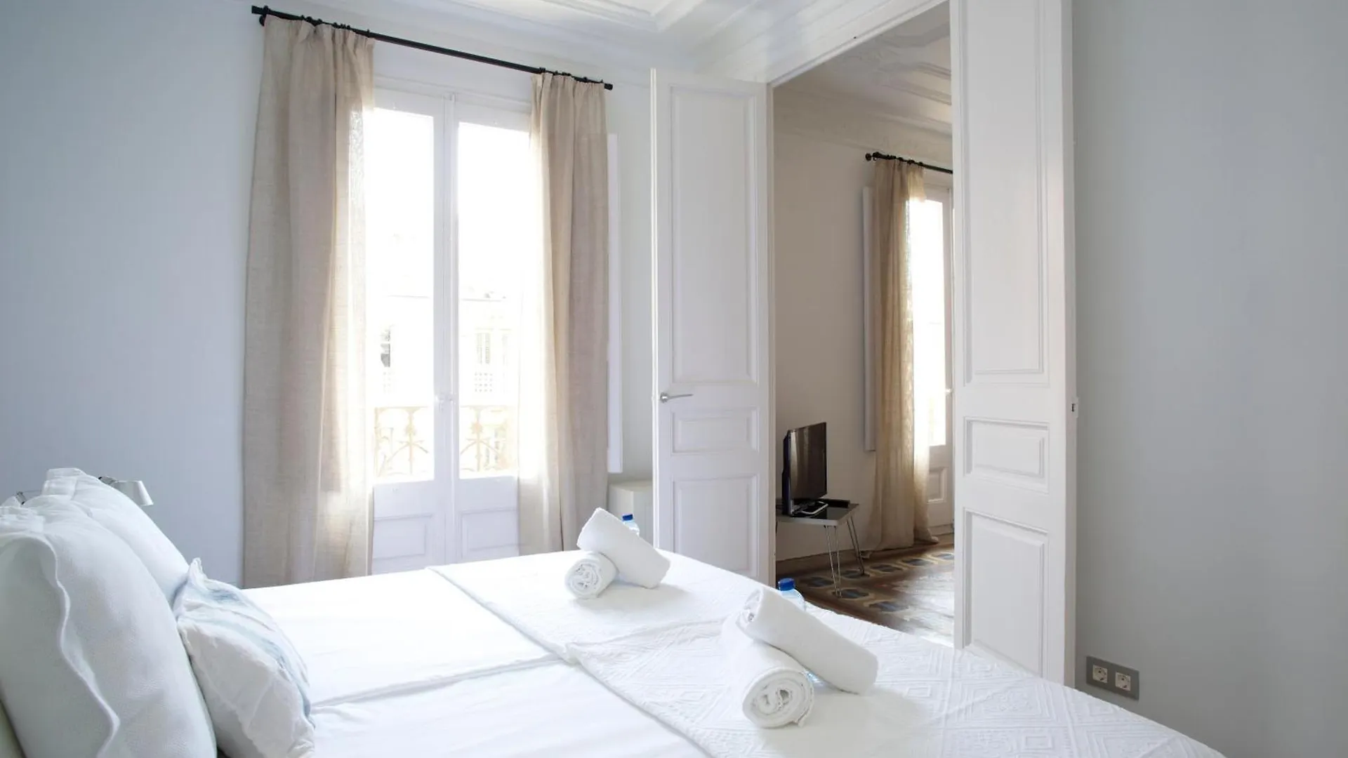 ברצלונה The Claris Suites II 0*,